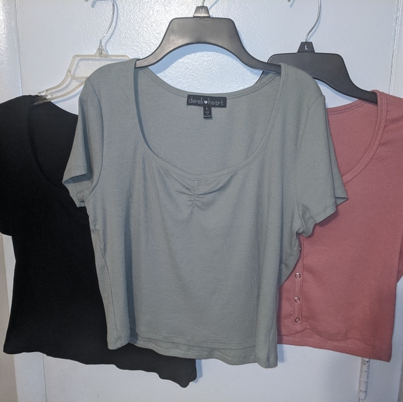 Bundle Of 3 Crop Tops Sz Large - Picture 3 of 16